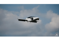 滑走路いらず、垂直離着陸ができる世界で初めての電動飛行機「Lilium Jet」が飛行成功の写真
